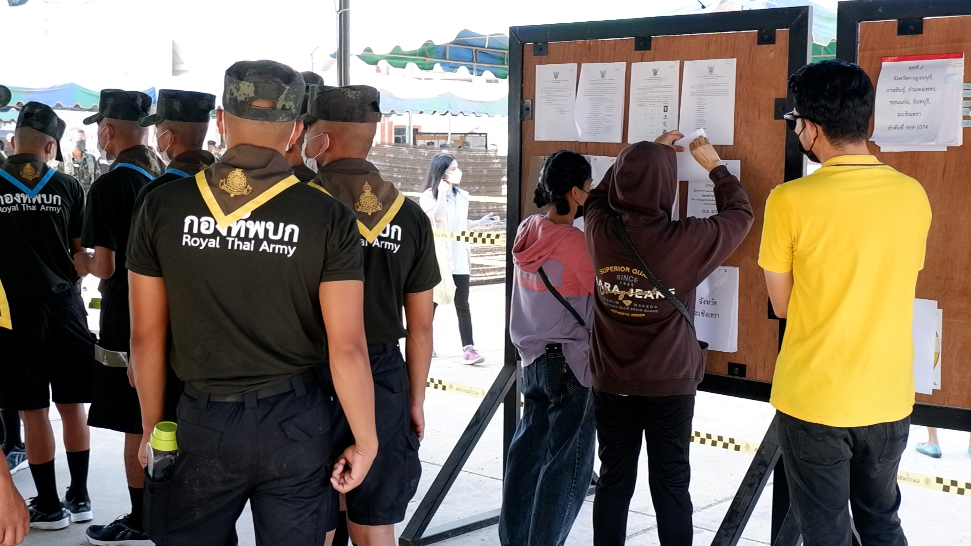 เลือกตั้ง 2566 กำแพงเพชร-ประจวบฯคึกคัก! ทหารตบเท้าใช้สิทธิเลือกตั้งล่วงหน้า