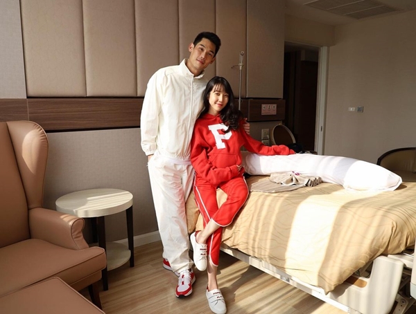 กันต์ กันตถาวร ไม่พบเชื้อทั้งครอบครัว ด้าน ฟลุค เกริกพล เชื้อลงปอด กันต์ กันตถาวร ไม่พบเชื้อทั้งครอบครัว ด้าน ฟลุค เกริกพล เชื้อลงปอด