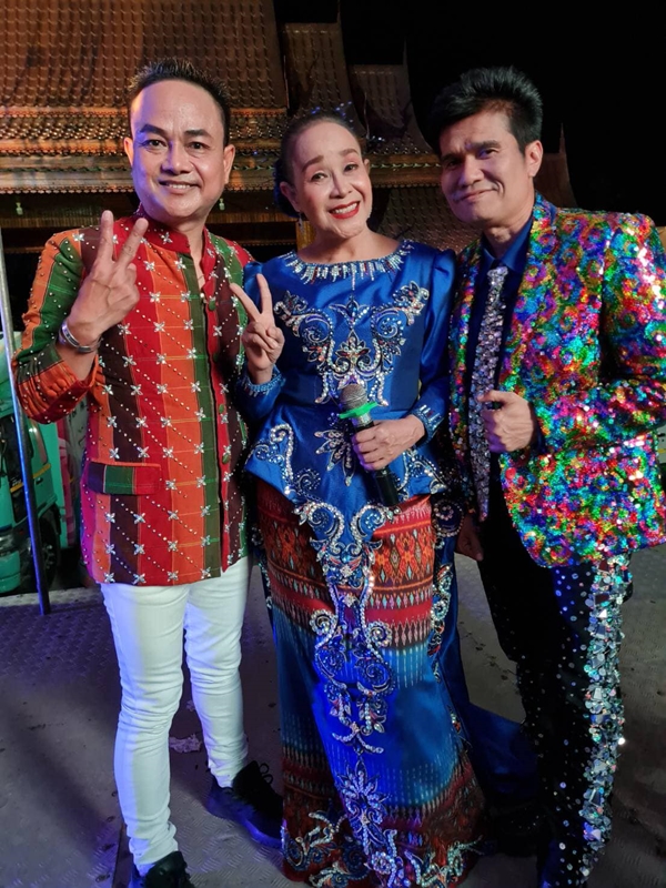 ปอยฝ้าย มาลัยพร ประกาศขายที่ดิน 30 ล้าน หลังไม่มีรายได้เข้ามา และอาจถูกฟ้องล้มละลาย ปอยฝ้าย มาลัยพร ประกาศขายที่ดิน 30 ล้าน หลังไม่มีรายได้เข้ามา และอาจถูกฟ้องล้มละลาย