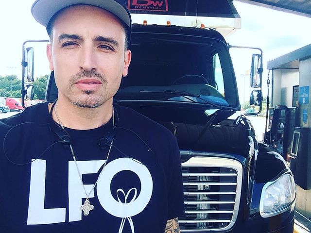 โศกนาฏกรรมวง LFO!! ศิลปินยุค 90 แห่งเพลง Summer Girls สูญเสียสมาชิกก่อตั้งวงอีกหนึ่งคน