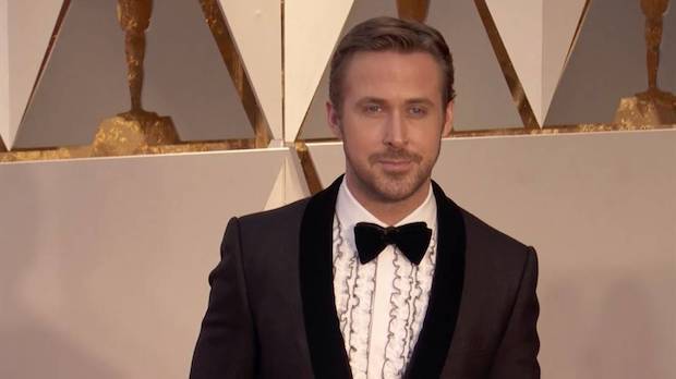 หวีดรับความหล่อล่ำ!! เผยลุค ‘ไรอัน กอสลิ่ง’ ในบท ‘เคน’ จากหนัง Barbie หวีดรับความหล่อล่ำ!! เผยลุค ‘ไรอัน กอสลิ่ง’ ในบท ‘เคน’ จากหนัง Barbie