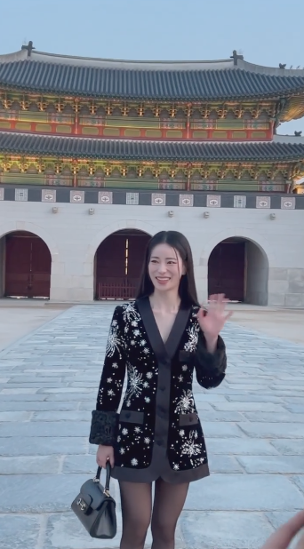 สตาร์ล้นงาน!! ‘กลัฟ - ใหม่ - ไอยู - อีเจฮุน’ ร่วมชมแฟชั่นโชว์ GUCCI ณ พระราชวังคยองบก