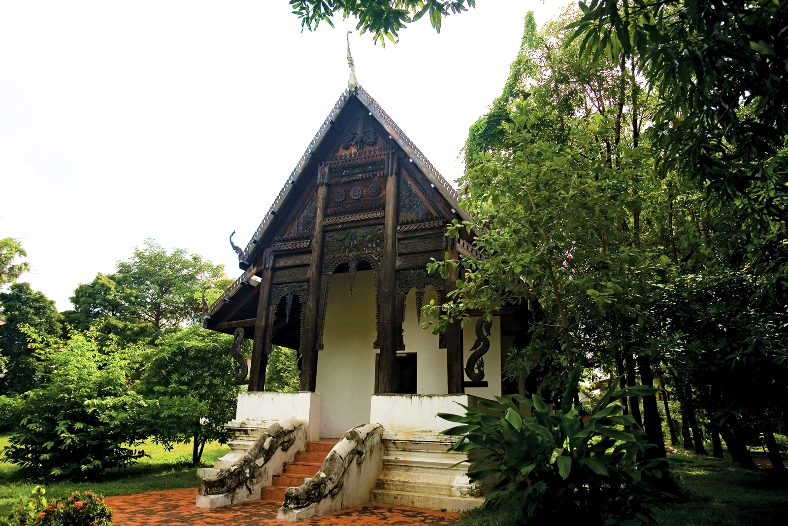 ไหว้พระ 9 วัด “อุบลราชธานี” 2566 เยือนถิ่นดอกบัวงาม สักการะพระเจ้าใหญ่อินทร์แปง ไหว้พระ 9 วัด “อุบลราชธานี” 2566 เยือนถิ่นดอกบัวงาม สักการะพระเจ้าใหญ่อินทร์แปง