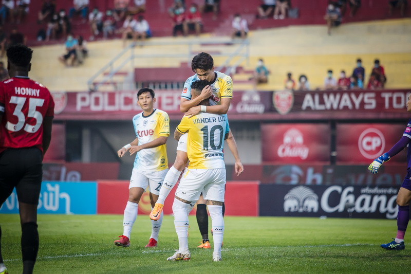 ผลบอลสด ไทยลีก 2021-22 สัปดาห์ที่ 26 โปลิศ เทโร พบ ทรู แบงค็อก ยูไนเต็ด