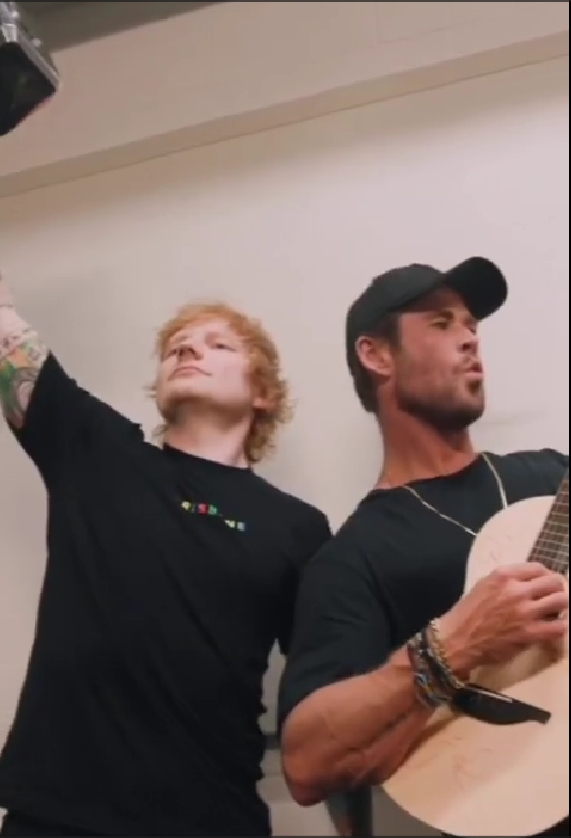 “Ed Sheeran” เจอเทพ “Thor” เอากีตาร์ไปแลกค้อน 