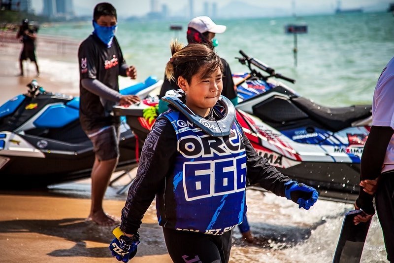 ชาวเน็ตแห่ชื่นชม น้องออก้า ช่วยเพื่อนตกน้ำ ระหว่างแข่งเจ็ทสกี ชาวเน็ตแห่ชื่นชม น้องออก้า ช่วยเพื่อนตกน้ำ ระหว่างแข่งเจ็ทสกี