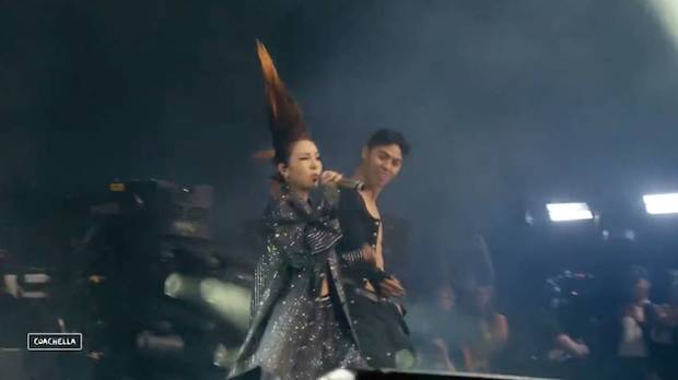 สุดเซอร์ไพรส์!! ‘ซีแอล’ พาวง 2NE1 รียูเนียนบนเวที Coachella (มีคลิป) สุดเซอร์ไพรส์!! ‘ซีแอล’ พาวง 2NE1 รียูเนียนบนเวที Coachella (มีคลิป)