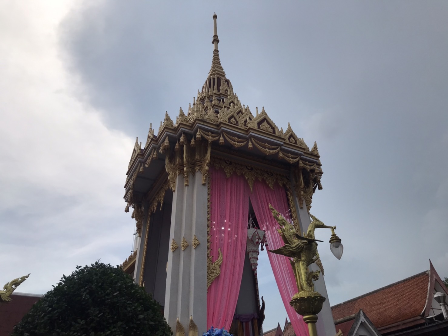บรรยากาศพิธีฌาปนกิจ ซันนี่ ยูโฟร์