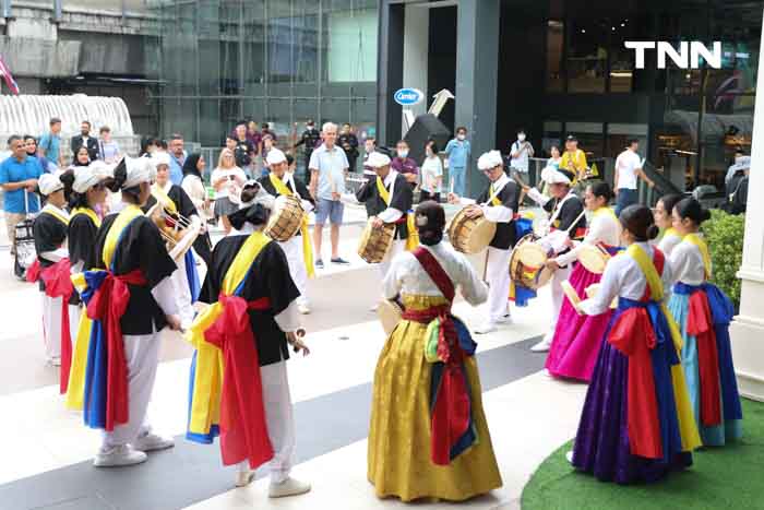 ตื่นตาการแสดง 13 ประเทศเฉลิมพระเกียรติ ทั่วหล้า เทิดไท้ ถวายใจสดุดี เฉลิมพระชนมพรรษา 6 รอบ 28 กรกฎาคม 2567 ตื่นตาการแสดง 13 ประเทศเฉลิมพระเกียรติ ทั่วหล้า เทิดไท้ ถวายใจสดุดี เฉลิมพระชนมพรรษา 6 รอบ 28 กรกฎาคม 2567