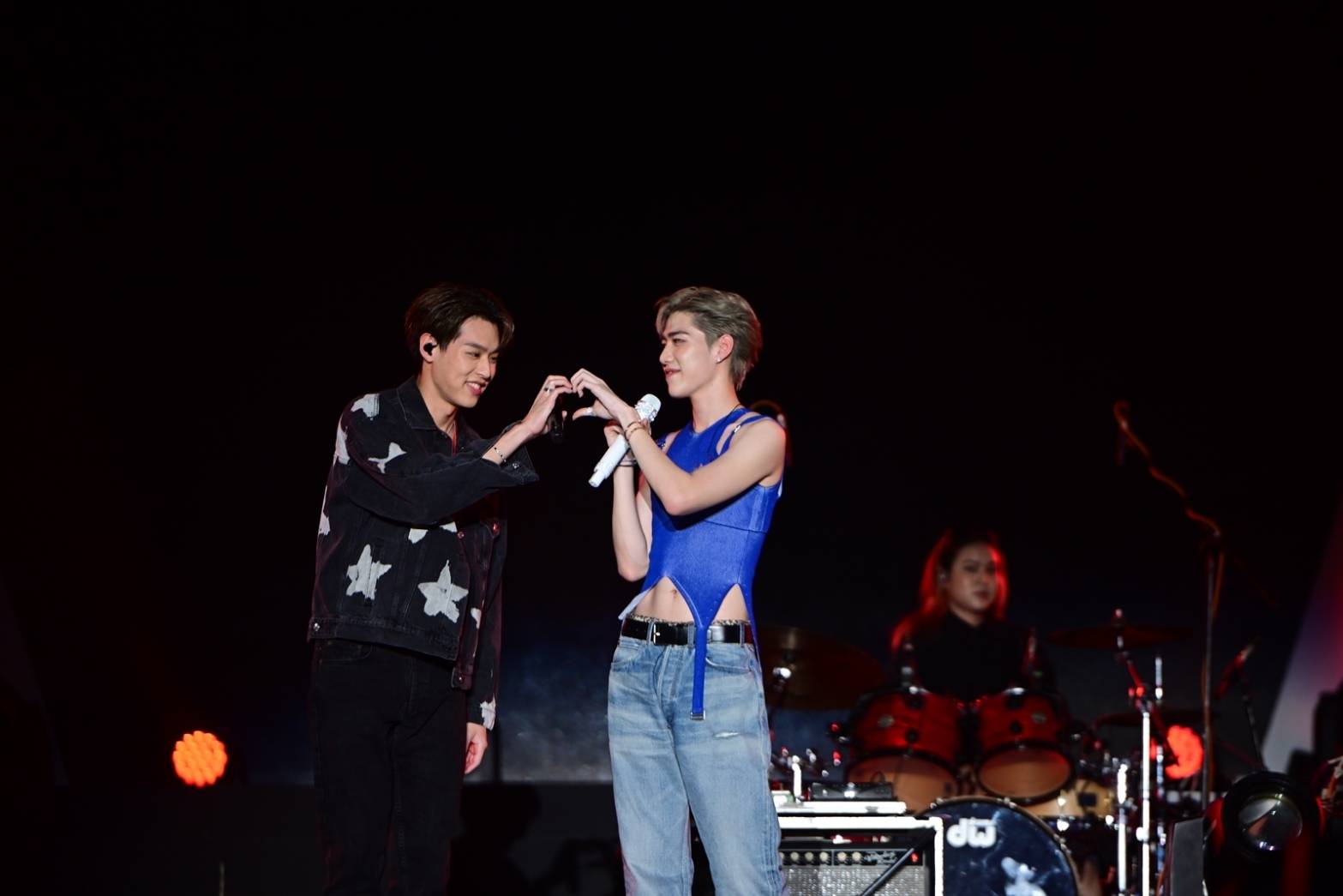 พีพี-บิวกิ้น เสิร์ฟโมเมนต์หวานกลางคอนเสิร์ต