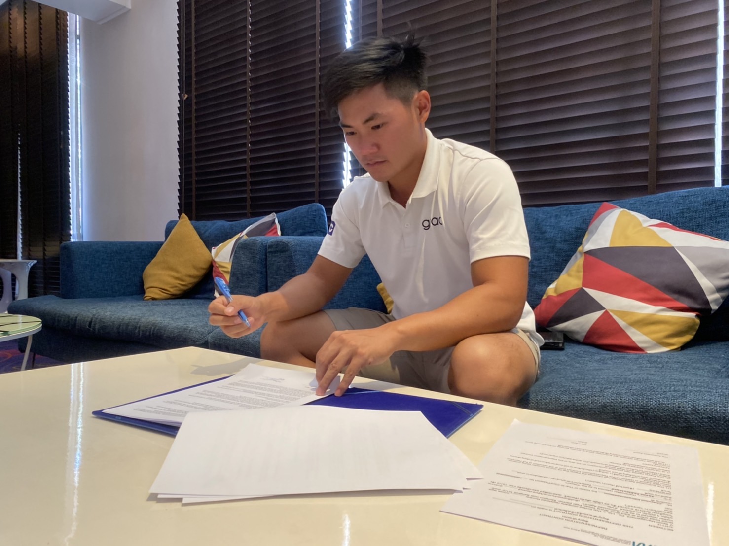 'โปรสมาร์ท ชยุตพล' เซ็นสัญญาเข้าสังกัด 'วีสปอร์ตฯ' มุ่งสู่เส้นทางอาชีพที่มั่นคง 'โปรสมาร์ท ชยุตพล' เซ็นสัญญาเข้าสังกัด 'วีสปอร์ตฯ' มุ่งสู่เส้นทางอาชีพที่มั่นคง