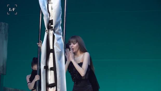 อย่าให้แม่องค์ลง!! แดนเซอร์อาชีพล้วนซูฮก ‘ลิซ่า’ หลังได้ร่วมงาน อย่าให้แม่องค์ลง!! แดนเซอร์อาชีพล้วนซูฮก ‘ลิซ่า’ หลังได้ร่วมงาน