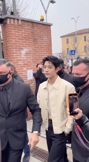 'เซียวจ้าน' 2 ลุค!! หล่อคูลดูคิวต์ใจเหลว บุก 2 แฟชั่นโชว์ในวันเดียวที่มิลาน 'เซียวจ้าน' 2 ลุค!! หล่อคูลดูคิวต์ใจเหลว บุก 2 แฟชั่นโชว์ในวันเดียวที่มิลาน