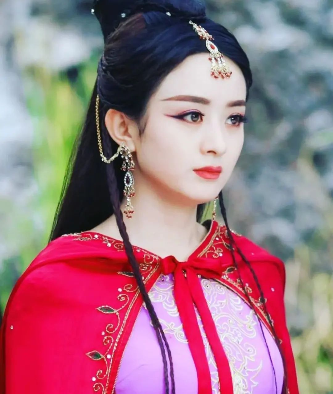 สั่งก๋วยเตี๋ยวเต็มโต๊ะ!! 'จ้าวลี่อิ่ง' นางเอกซุปตาร์จีน ไม่พลาดชิมของแซ่บเมืองไทย สั่งก๋วยเตี๋ยวเต็มโต๊ะ!! 'จ้าวลี่อิ่ง' นางเอกซุปตาร์จีน ไม่พลาดชิมของแซ่บเมืองไทย