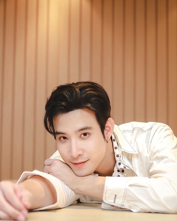 รู้จัก “แม็ค ปวิช - เมฆ จุติ” 2 พระเอกละครค่ำเรตติ้งปังทะลุ 5 (มีคลิป)