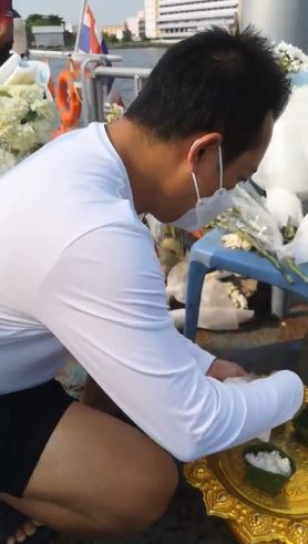 พี่ชาย ลงเรือทำพิธีเชิญดวงวิญญาณ แตงโม กลับบ้าน
