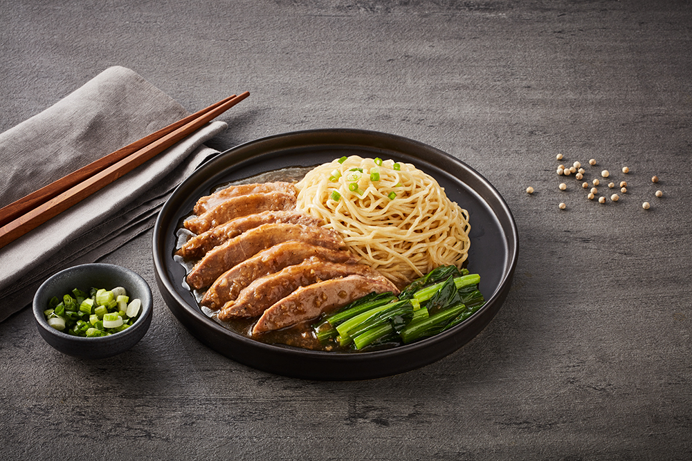 Chef Cares ต้อนรับวันแม่ ด้วยเมนู 'บะหมี่เป็ดซอสทรงเครื่อง' สูตรลับความอร่อยประจำบ้าน Chef Cares ต้อนรับวันแม่ ด้วยเมนู 'บะหมี่เป็ดซอสทรงเครื่อง' สูตรลับความอร่อยประจำบ้าน