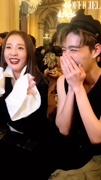 ‘พีพี กฤษฏ์ - ซานดาร่า ปาร์ค’!! กระทบไหล่ร่วมชมแฟชั่นโชว์แบรนด์หรูที่ปารีส (มีคลิป)