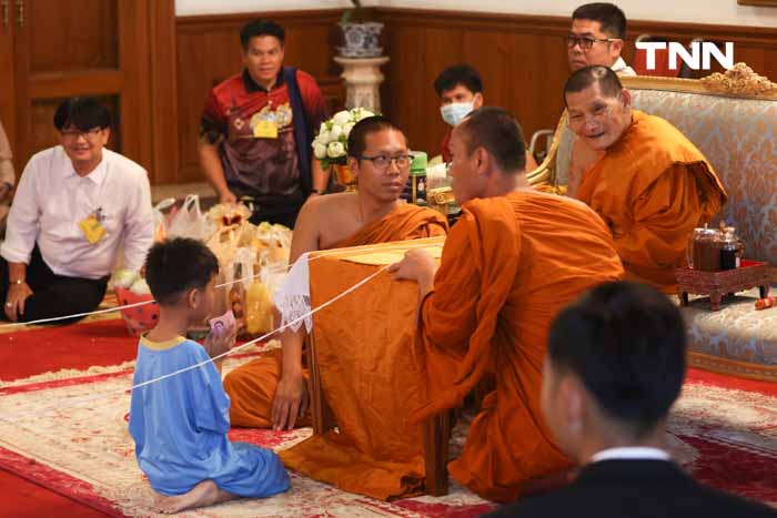 เข้ากราบ “หลวงปู่ ศิลา” พุทธศาสนิกชนแน่นวัดบวรฯตั้งแต่เช้า เข้ากราบ “หลวงปู่ ศิลา” พุทธศาสนิกชนแน่นวัดบวรฯตั้งแต่เช้า