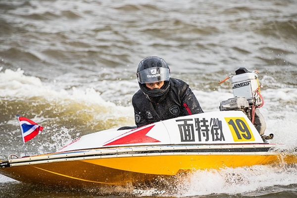 บีม ศรัณยู เผยเหตุการณ์เรือล่ม!! ล่าสุดอาการปลอดภัย บีม ศรัณยู เผยเหตุการณ์เรือล่ม!! ล่าสุดอาการปลอดภัย