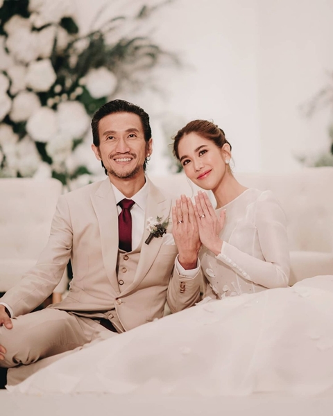 ย้อนรอย 3 ดาราสาว ไหว้พระตีมูรติ ความรักสำเร็จ ! ย้อนรอย 3 ดาราสาว ไหว้พระตีมูรติ ความรักสำเร็จ !