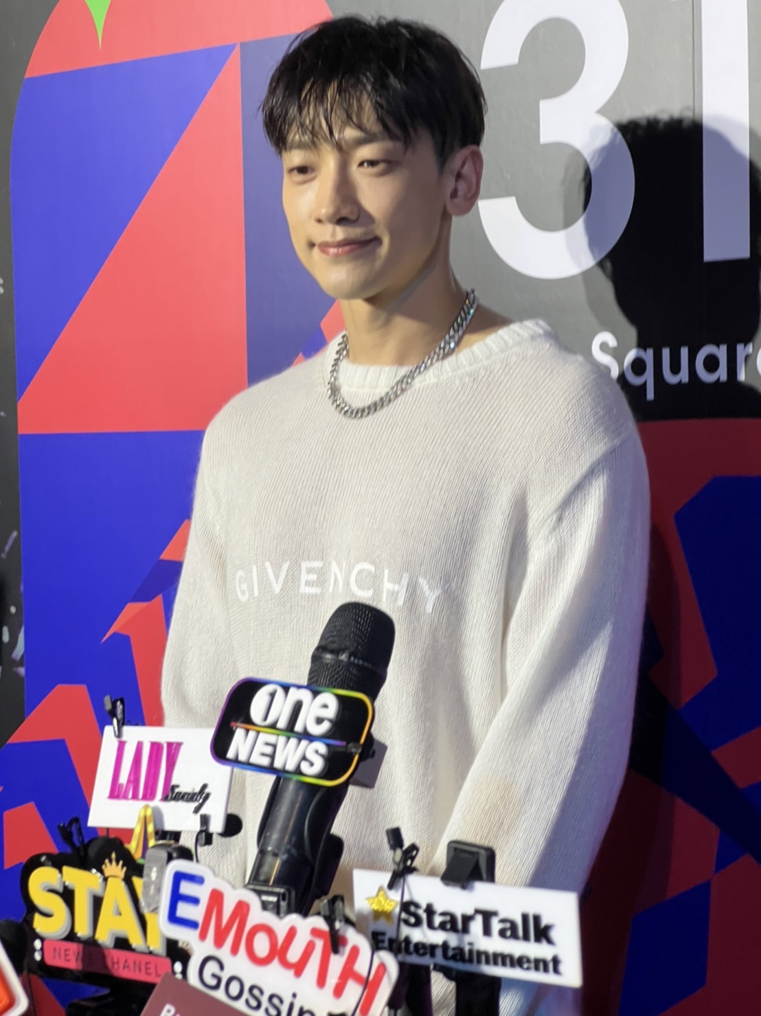 เรน ปลื้มได้เคานต์ดาวน์ที่เมืองไทย แย้มปีหน้ามีซีรีส์ 2 เรื่อง เรน ปลื้มได้เคานต์ดาวน์ที่เมืองไทย แย้มปีหน้ามีซีรีส์ 2 เรื่อง