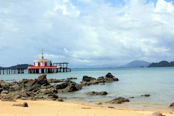 12 ที่เที่ยวระนอง 2565 สัมผัสเมืองรอง อันซีนทะเลอันดามัน 12 ที่เที่ยวระนอง 2565 สัมผัสเมืองรอง อันซีนทะเลอันดามัน