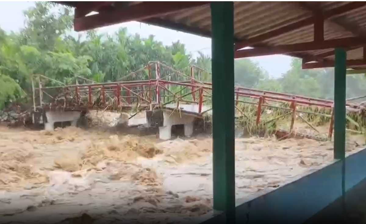 อพยพชาวบ้านด่วน น้ำหลากแม่ละมาด อพยพชาวบ้านด่วน น้ำหลากแม่ละมาด