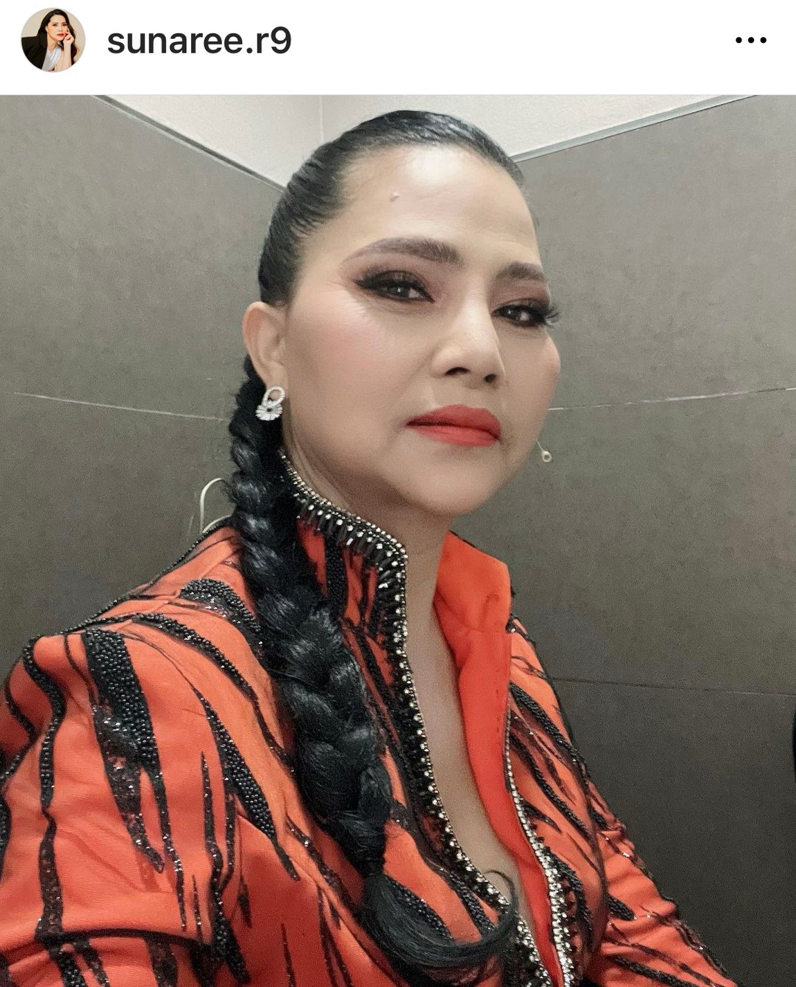 งวดนี้ต้องได้! สุนารี กดซื้อหวยออนไลน์กว่าครึ่งพันใบ