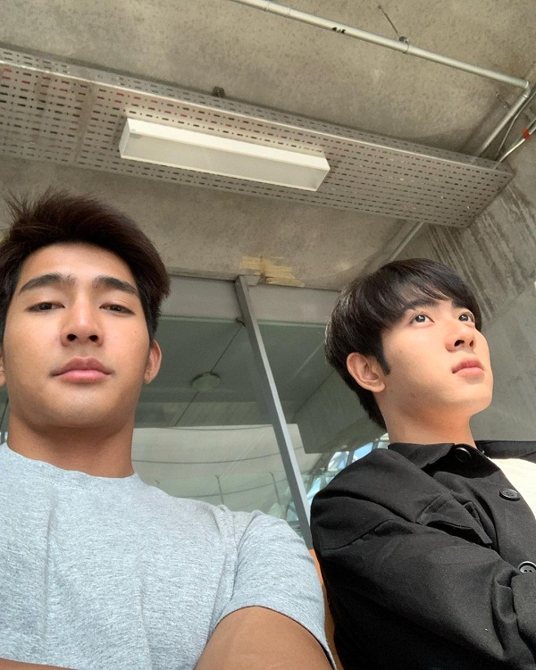 “มิกซ์” เผยได้กำไลเฉียดแสน จาก “เอิร์ธ” ฟุ้งเตรียมเรียกว่าที่คุณหมอได้เลย (มีคลิป)