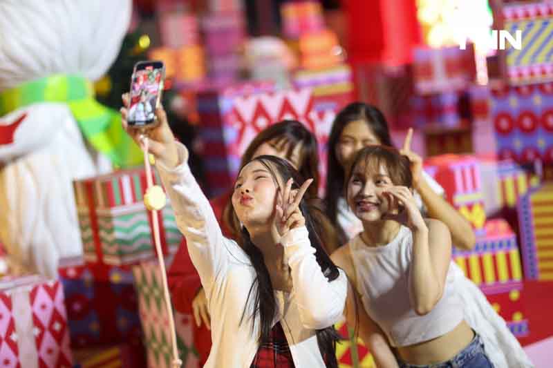 เปิดไฟต้นคริสต์มาส สู่ย่าน Regent Street แลนด์มาร์กที่ทุกคน “ต้องมา” เปิดไฟต้นคริสต์มาส สู่ย่าน Regent Street แลนด์มาร์กที่ทุกคน “ต้องมา”