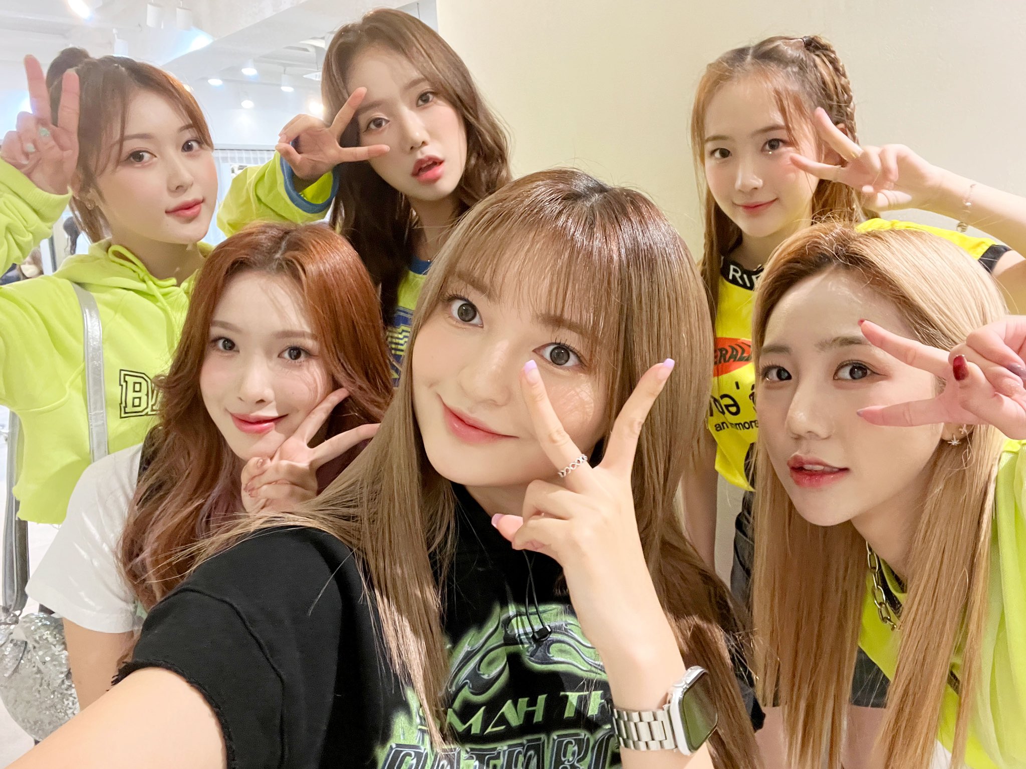 ประกาศยุบวง! bugAboo เกิร์ลกรุ๊ปน้องใหม่หลังเดบิวต์ได้ 1 ปี 2 เดือน ประกาศยุบวง! bugAboo เกิร์ลกรุ๊ปน้องใหม่หลังเดบิวต์ได้ 1 ปี 2 เดือน