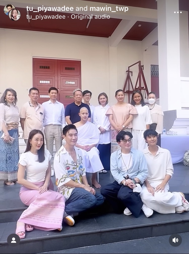 ฤกษ์ดี เจมส์ จิ เข้าพิธีอุปสมบทแล้ว โดยมี พระบอย ขลิบผมให้ ฤกษ์ดี เจมส์ จิ เข้าพิธีอุปสมบทแล้ว โดยมี พระบอย ขลิบผมให้