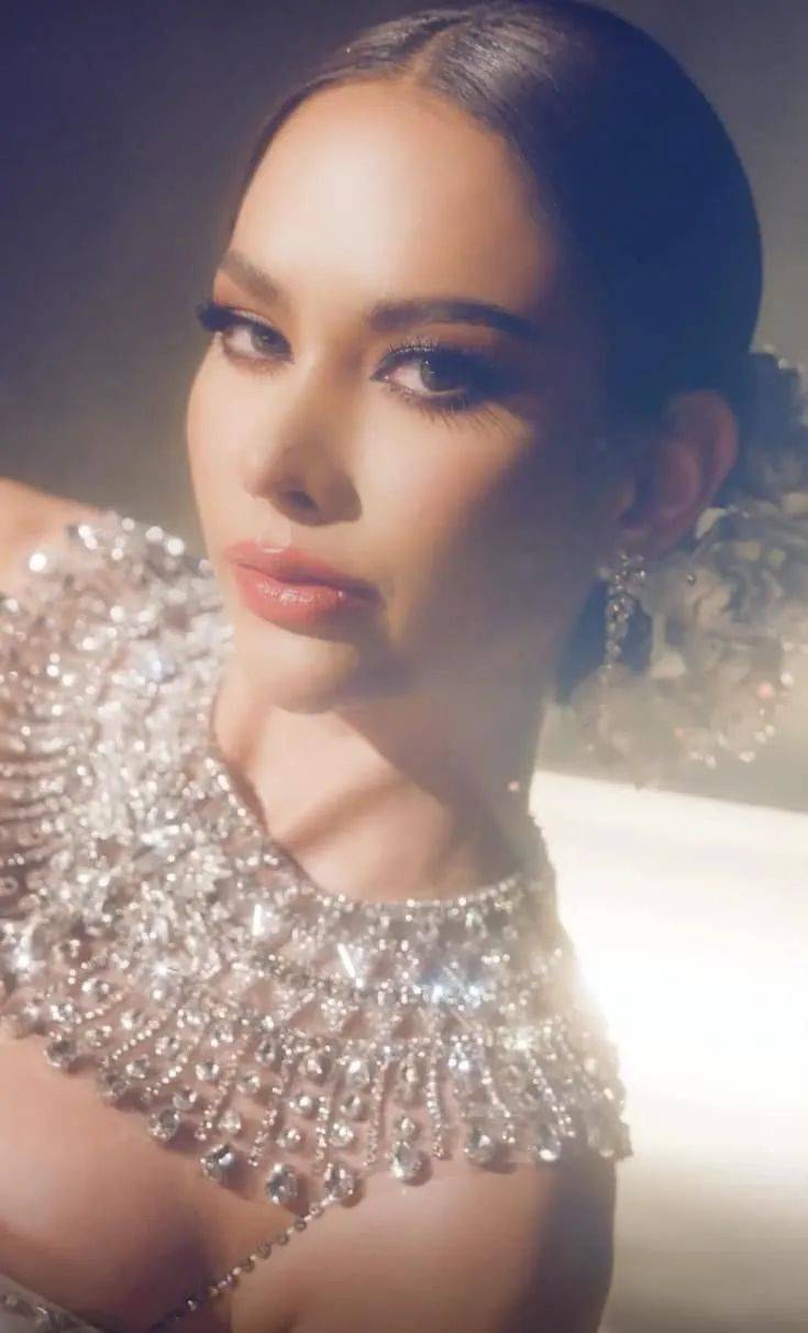 เผยโฉมชุดประจำชาติ แอนนา เสืองามเอี่ยม เตรียมใส่ประกวดบนเวที MU2022 เผยโฉมชุดประจำชาติ แอนนา เสืองามเอี่ยม เตรียมใส่ประกวดบนเวที MU2022