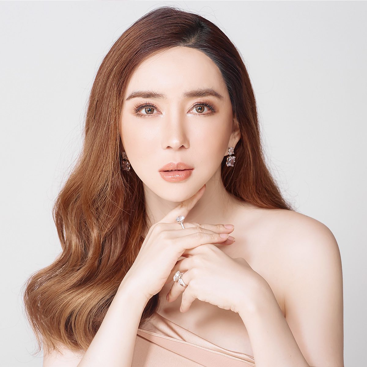 คนไทยเป็นเจ้าของ Miss Universe คนใหม่! 