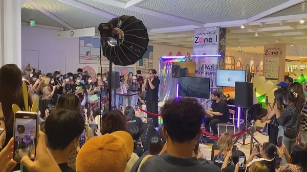 “PATRICKANANDA” ปล่อยอัลบั้มแรกLAVNDR”  (มีคลิป)