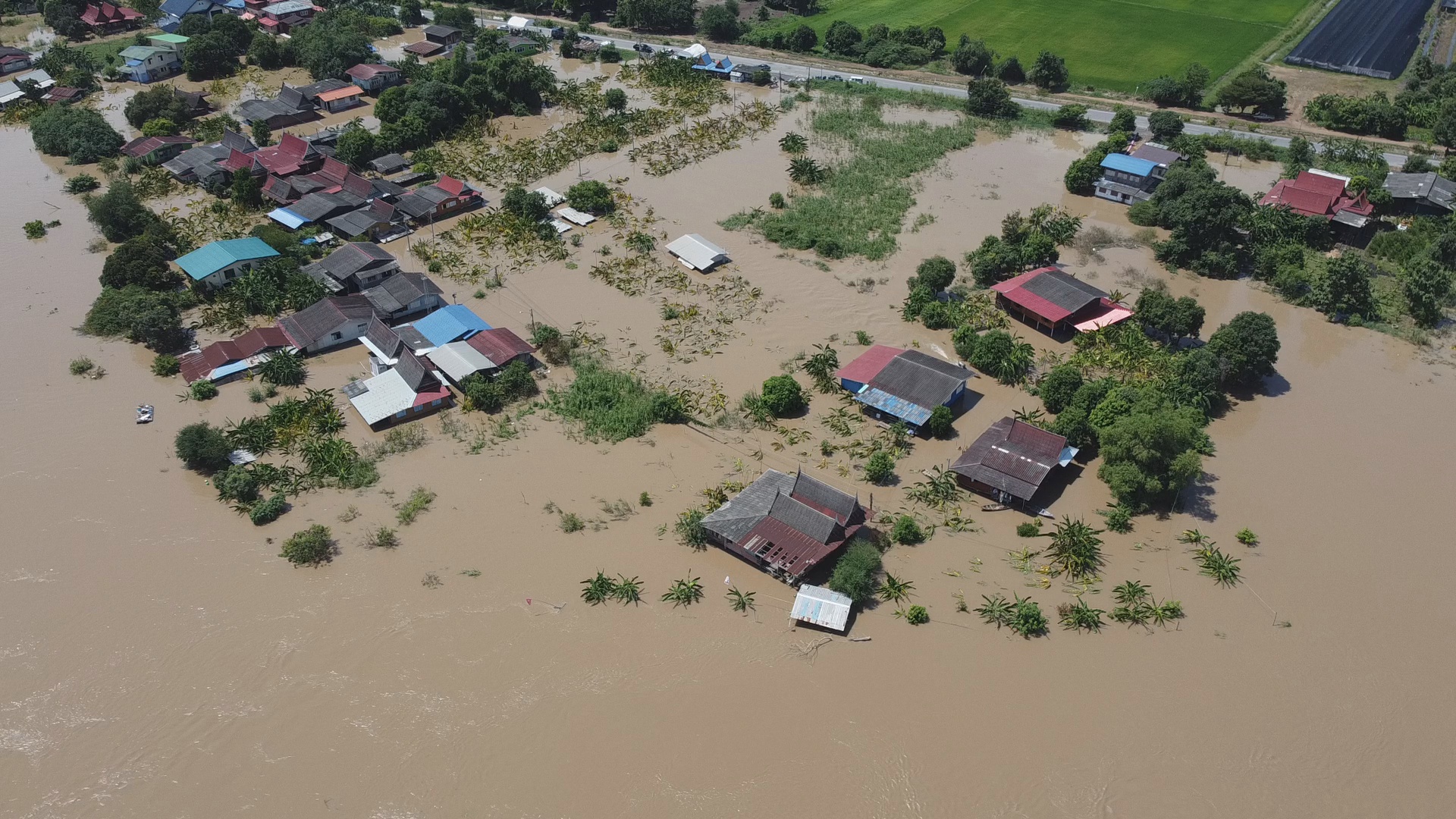 สถานการณ์น้ำท่วมอยุธยาวิกฤต ท่วมหนัก 9 อำเภอริมแม่น้ำ