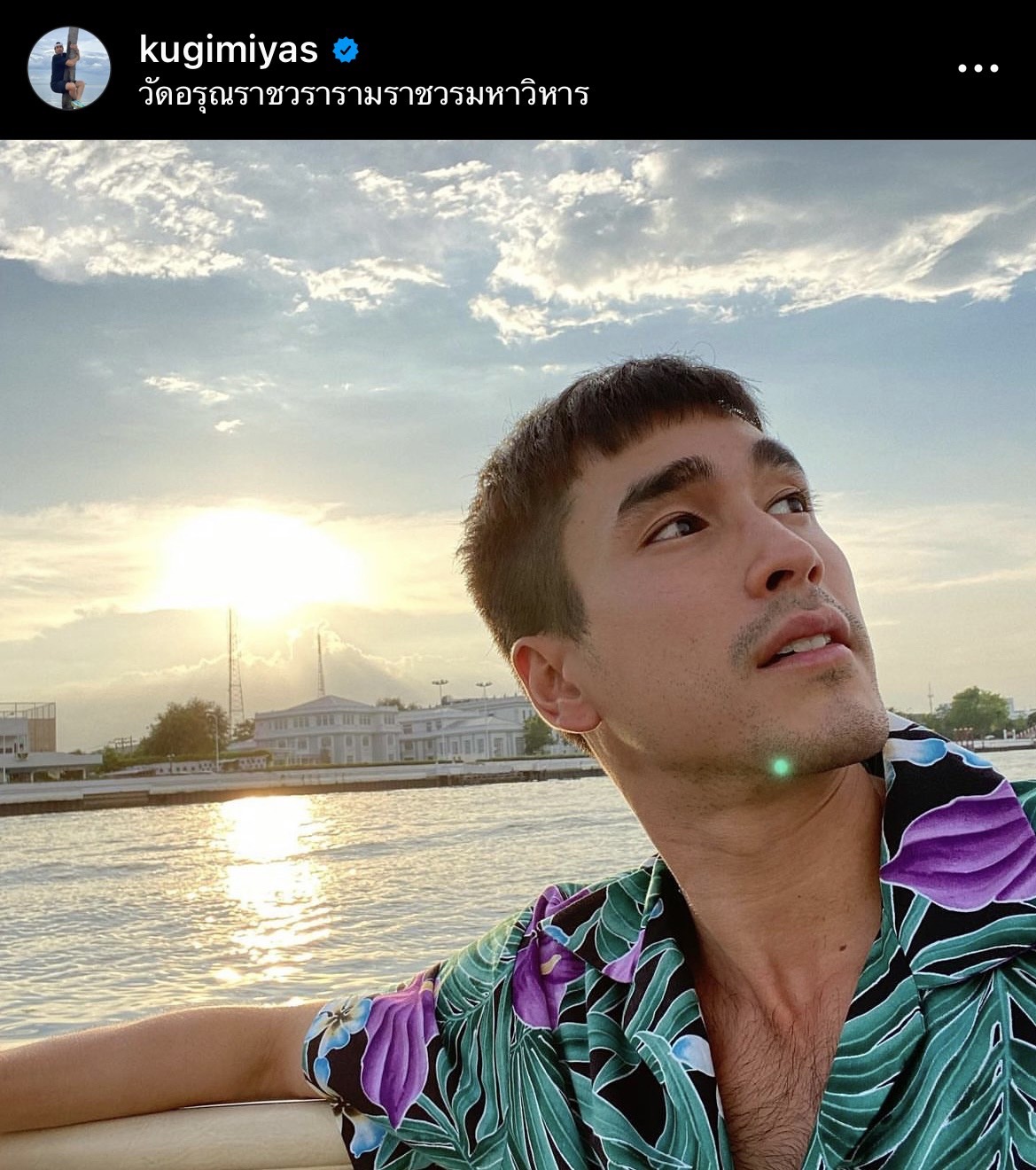 แฟนคลับแห่แชร์ ณเดชน์ ติดดินสุดๆ ขับมอไซค์คลาสสิคติดไฟแดง