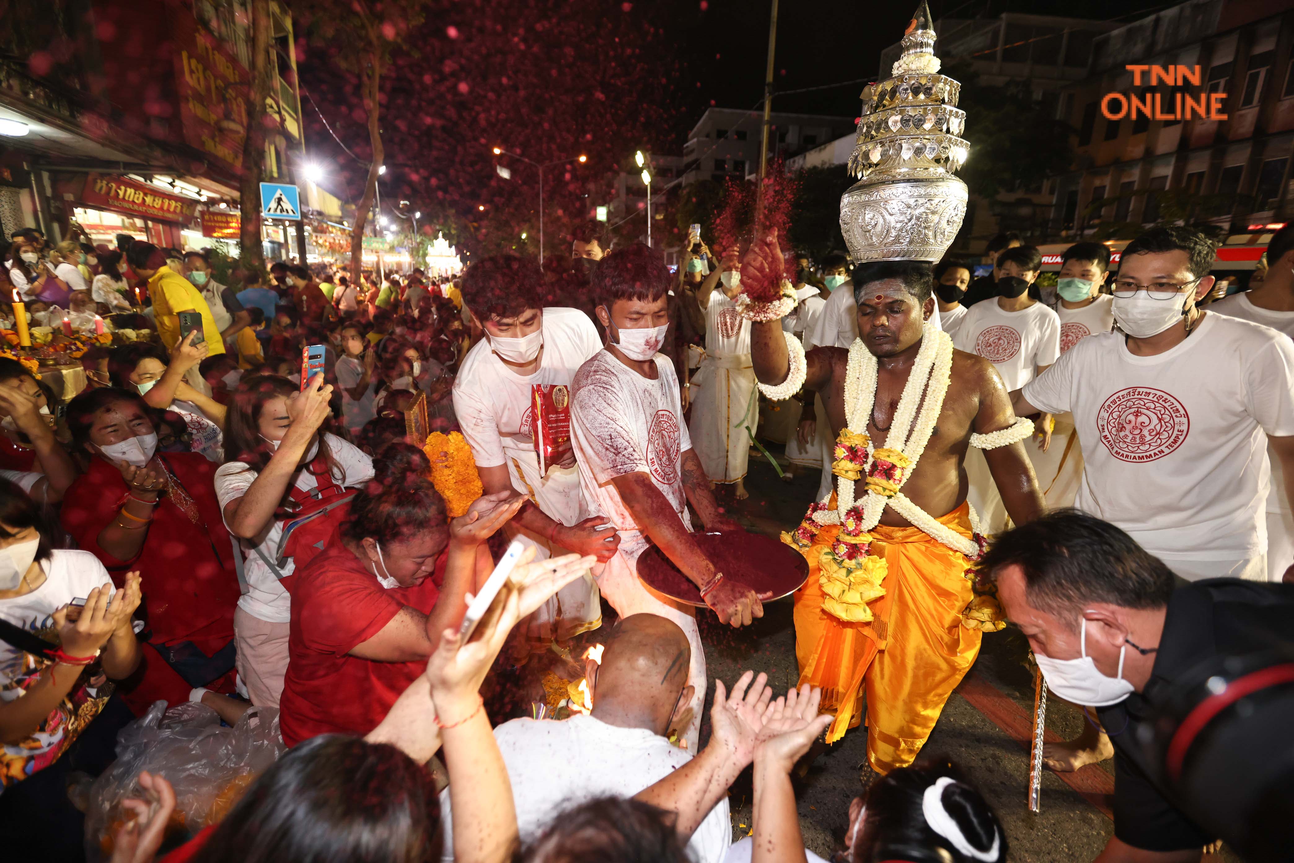 ค่ำคืนนวราตรี พิธีบูชาพระแม่อุมาเทวีสุดยิ่งใหญ่ ค่ำคืนนวราตรี พิธีบูชาพระแม่อุมาเทวีสุดยิ่งใหญ่