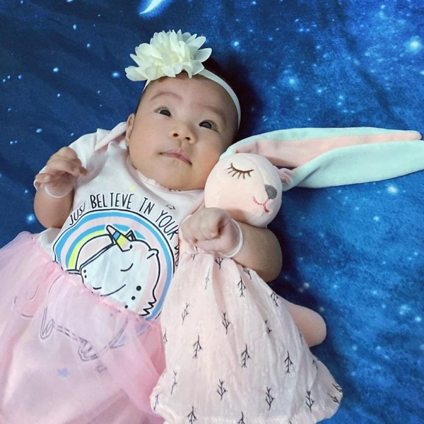 แทบขาดใจ!! แหม่ม สุริวิภา ต้องกักตัว ห่างจากลูกสาว 14 วัน แทบขาดใจ!! แหม่ม สุริวิภา ต้องกักตัว ห่างจากลูกสาว 14 วัน