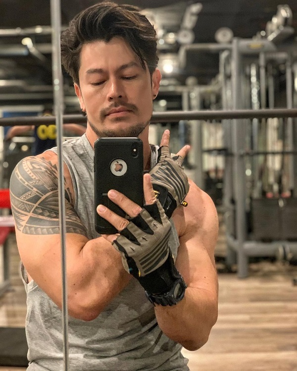 “อ้น สราวุธ” รับ มีคนเสนอเงินให้จริง ลั่นไม่เดินทางลัด ภูมิใจหาเงินได้เอง (มีคลิป “อ้น สราวุธ” รับ มีคนเสนอเงินให้จริง ลั่นไม่เดินทางลัด ภูมิใจหาเงินได้เอง (มีคลิป