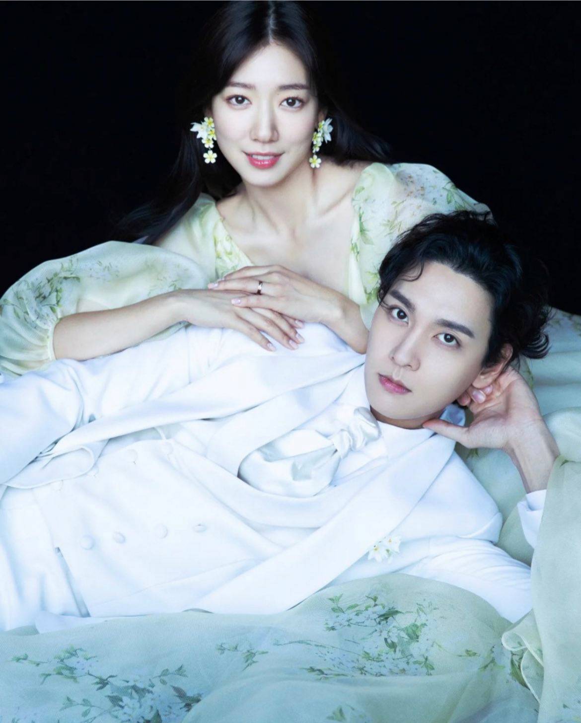 พัคชินฮเย คลอดลูกชายคนแรกของเธอและสามีหนุ่มนักแสดง ชเวแทจุน แล้ว