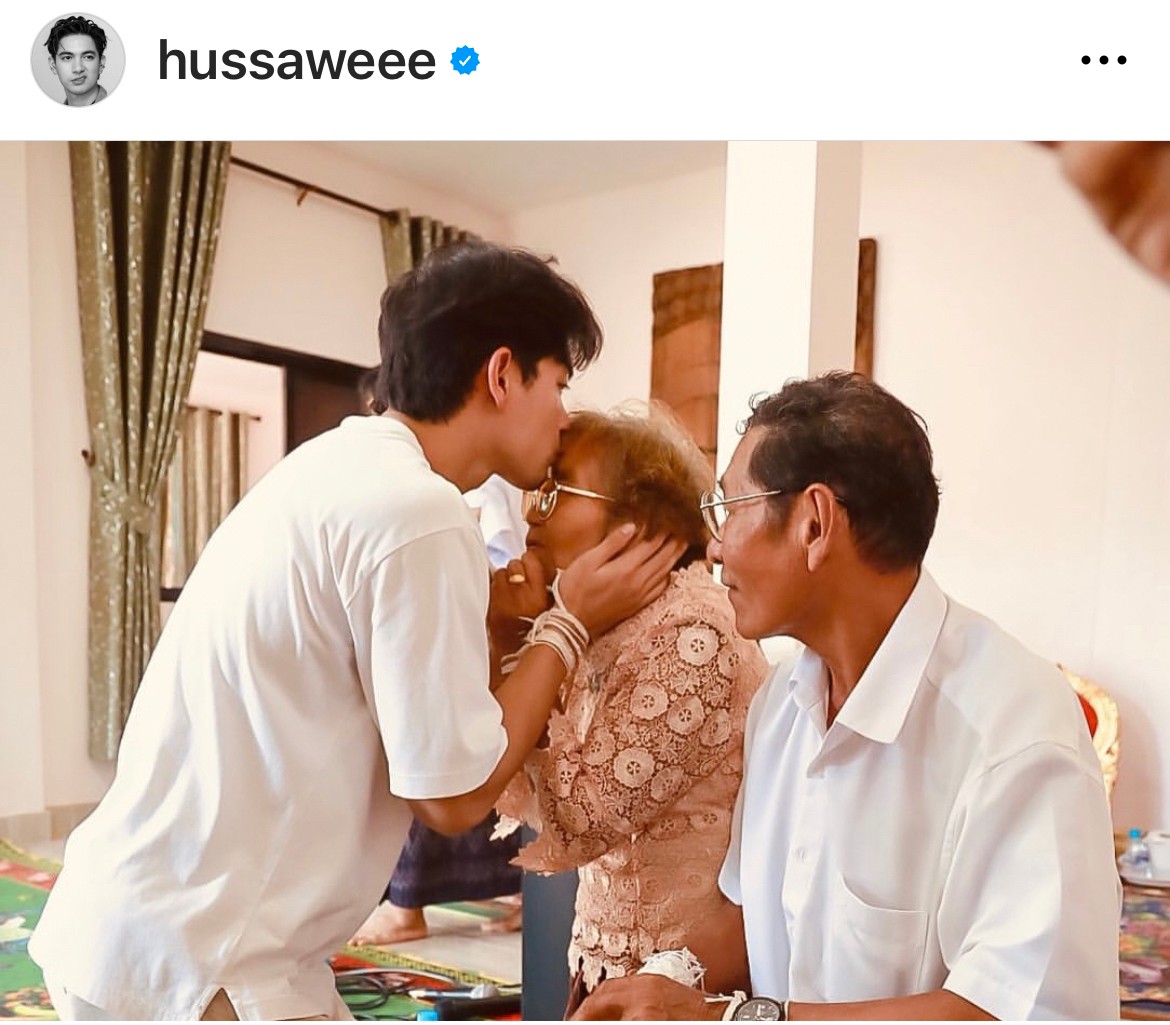 เข้ม หัสวีร์ เผยโมเมนต์ความสุขของตายาย ครอบครัวพร้อมหน้าในรอบ 20 ปี เข้ม หัสวีร์ เผยโมเมนต์ความสุขของตายาย ครอบครัวพร้อมหน้าในรอบ 20 ปี