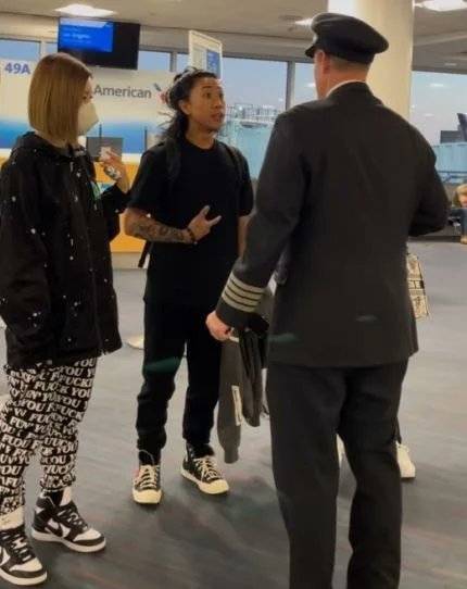 American Airlines เขียนจดหมายขอโทษ DJ Soda แล้ว American Airlines เขียนจดหมายขอโทษ DJ Soda แล้ว