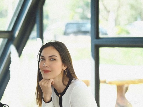 แมท ภีรนีย์ ประกาศกักตัว 14 วัน หลังเพื่อนยืนยันติดเชื้อโควิด-19!!