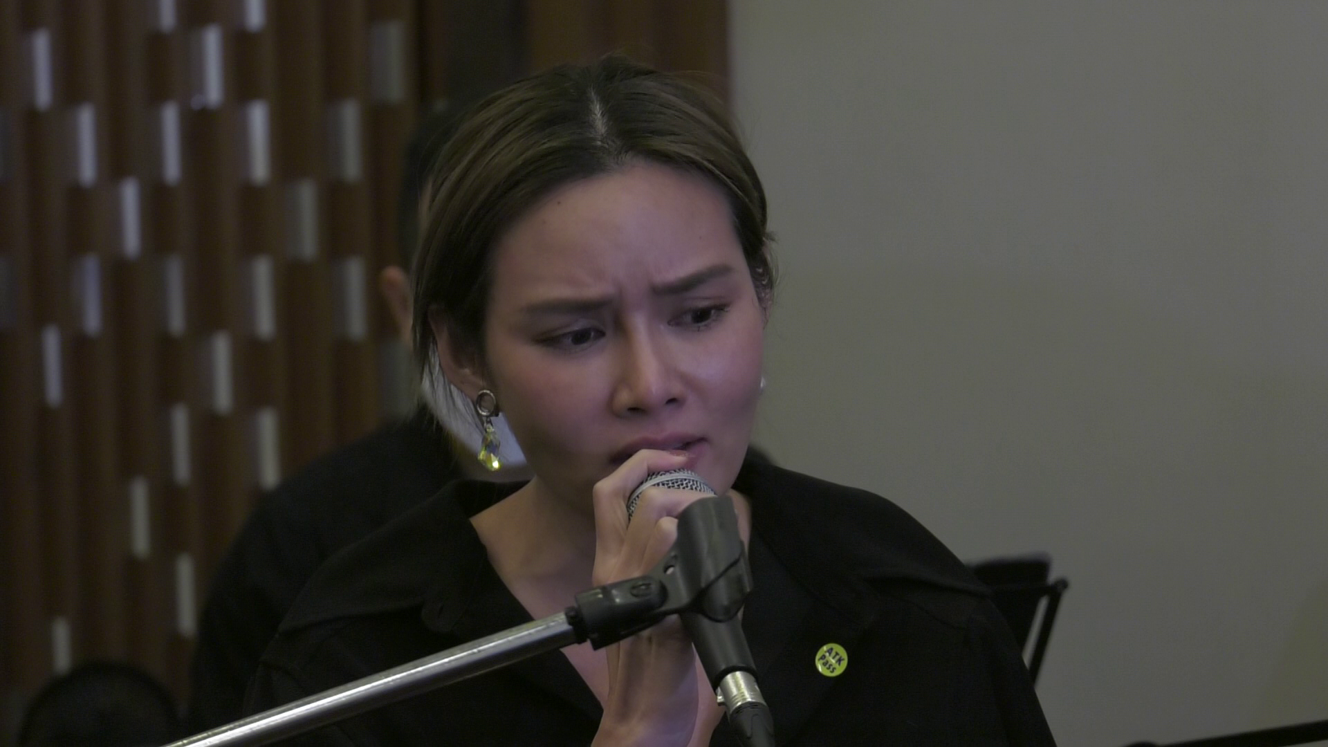 หญิง รฐา - ฮัท จิรวิชญ์ ร่วมขับร้องเพลงเพื่อไว้อาลัย หม่อมน้อย หญิง รฐา - ฮัท จิรวิชญ์ ร่วมขับร้องเพลงเพื่อไว้อาลัย หม่อมน้อย