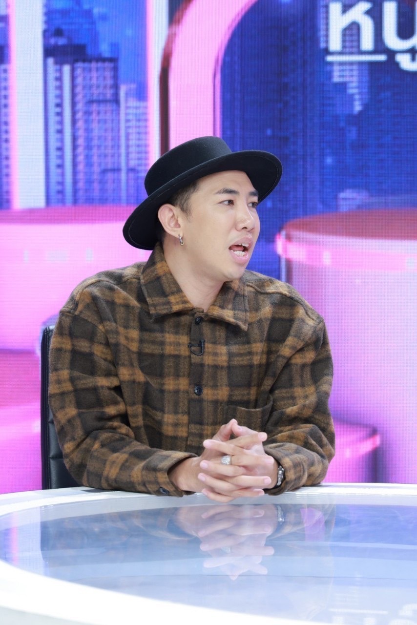 นาย เดอะคอมเมเดี้ยน ยอมรับ อาเป็ด งอนหนัก ได้ นุ้ย เชิญยิ้ม เป็นกาวใจ นาย เดอะคอมเมเดี้ยน ยอมรับ อาเป็ด งอนหนัก ได้ นุ้ย เชิญยิ้ม เป็นกาวใจ