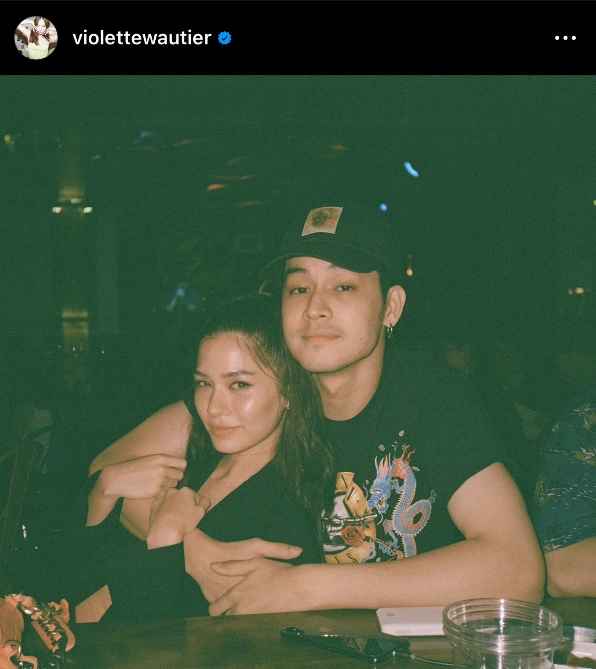 วี วิโอเลต ปฏิเสธ! ไม่ใช่คู่รักเลิกเงียบแน่นอน หวั่นแอบกลัวยายตกใจ วี วิโอเลต ปฏิเสธ! ไม่ใช่คู่รักเลิกเงียบแน่นอน หวั่นแอบกลัวยายตกใจ