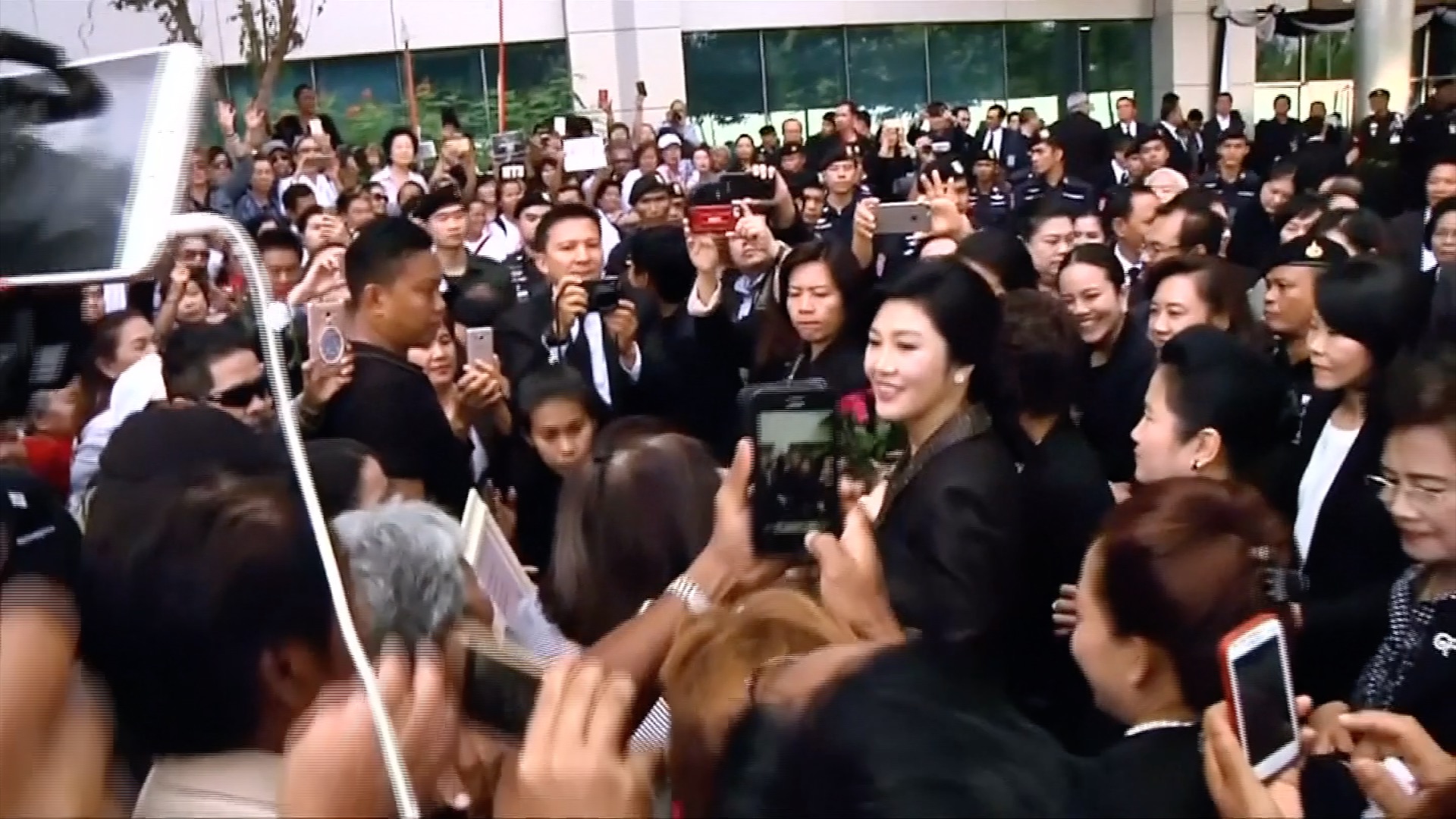 25 ปีเส้นทางการเมือง “ทักษิณ” ประกาศกลับไทยในรอบ 17 ปี 25 ปีเส้นทางการเมือง “ทักษิณ” ประกาศกลับไทยในรอบ 17 ปี