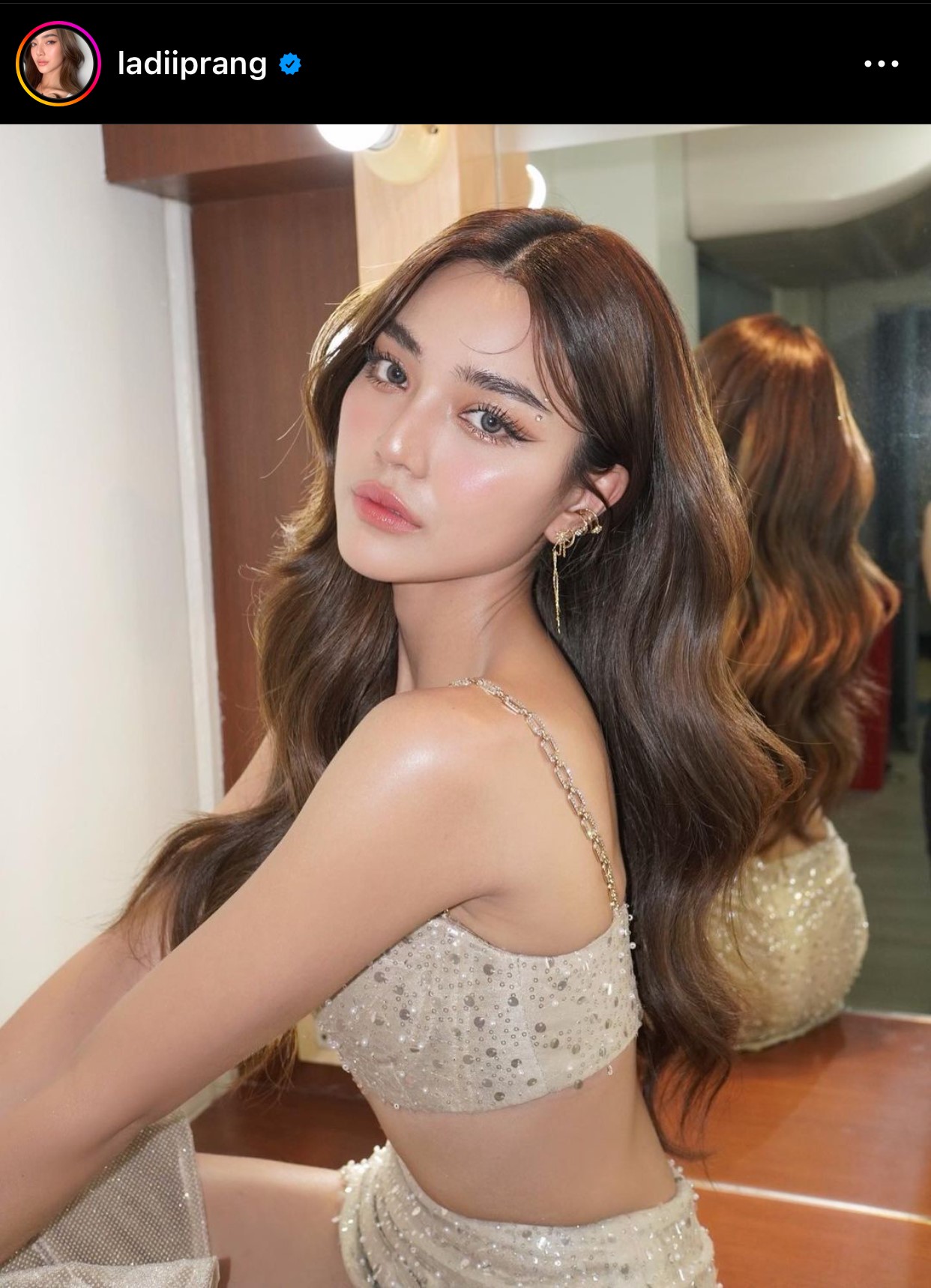 ใจเหลวแล้วแม่ เลดี้ปราง ในลุคสุดแซ่บเกินห้ามใจ ใจเหลวแล้วแม่ เลดี้ปราง ในลุคสุดแซ่บเกินห้ามใจ